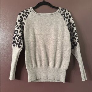 Gray leopard pullover